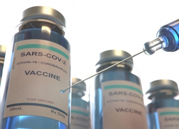 Retomada dos testes da vacina de Oxford contra a Covid-19 no Brasil é aprovada pela Anvisa