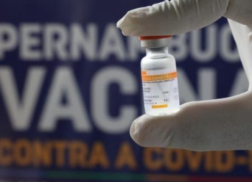Butantan cogita exportar vacinas ou negociar com estados e municípios se Ministério da Saúde não indicar compra