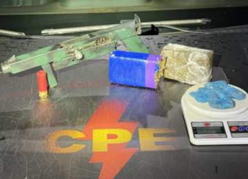 CPE apreende arma de fogo e drogas e detém suspeitos ligados a facção em dois bairros, em Rio Verde