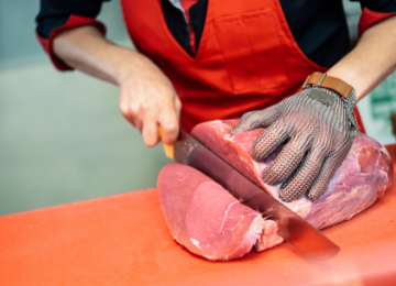 Curso gratuito capacita profissionais em técnicas de cortes e manipulação de carnes em Rio Verde