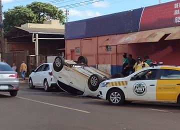 Veículo da Enel se envolve em acidente com outros dois carros em Rio Verde