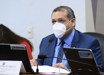 Decisões do TSE que cassaram deputados são suspensas pelo ministro Nunes Marques