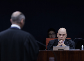 Defesa de Bolsonaro contesta acusações em julgamento do STF sobre trama golpista