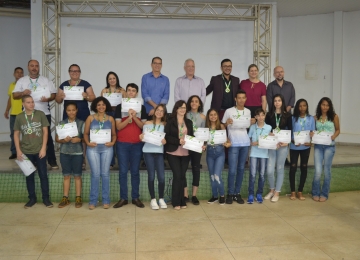 Secretaria de Educação homenageia participantes rio-verdenses da Olimpíada de Matemática 