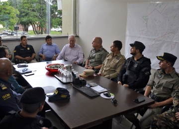 Prefeito realiza primeira reunião com novos comandos militares de Rio Verde