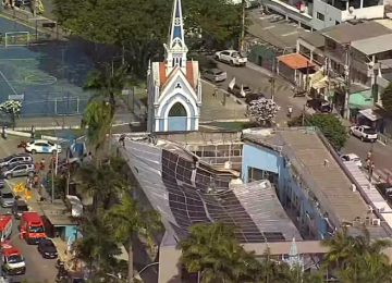 Duas pessoas morrem após teto de igreja desabar em Recife