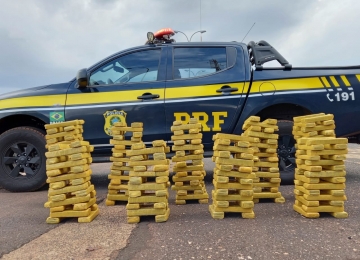 Dupla é presa por PRF em Rio Verde com 200kg de drogas