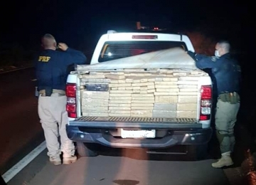 Operação entre PRF e Polícia Civil/DF apreendem uma tonelada de drogas em Jataí