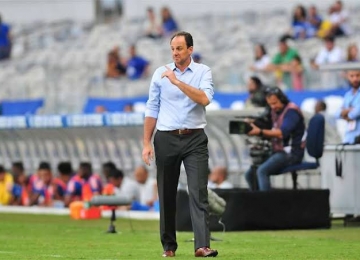 Ex goleiro deixa Fortaleza e é anunciado como novo técnico do Cruzeiro
