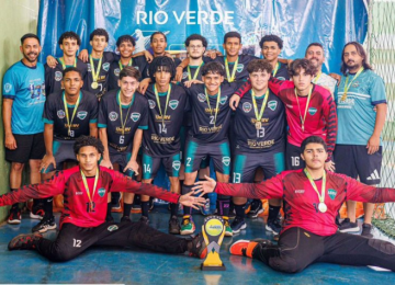 Equipe de Rio Verde se destaca em 1º lugar no Campeonato Goiano de Handebol