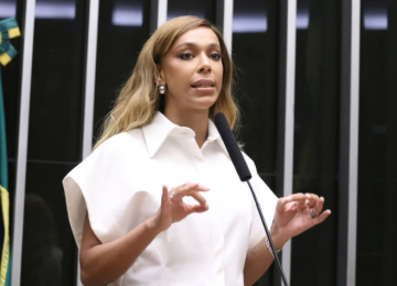 ENTRE O SÍMBOLO E A PRÁTICA: O DESAFIO DA COMISSÃO DA MULHER SOB ERIKA HILTON