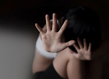 Em Rio Verde, pai é denunciado por abusar da própria filha desde os 7 anos; mãe teria se omitido