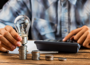 Lei garante conta de luz gratuita para famílias de baixa renda em todo o país
