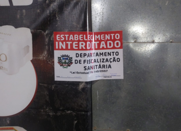 Operação Metanol apreende bebidas irregulares e interdita três estabelecimentos em Rio Verde