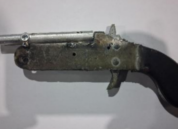 Arma de fogo e drogas são apreendidas pela Polícia Militar no Setor Pauzanes