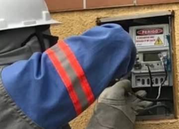 Homem é preso em flagrante após tentar atropelar funcionário durante corte de energia em Mineiros