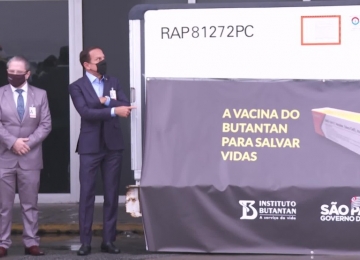 1ª remessa da vacina Coronavac chegam em São Paulo