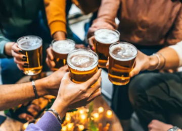 Frentista demitido após tomar cerveja no almoço consegue reverter justa causa em Goiás
