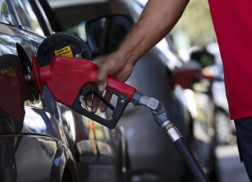 Gasolina aumenta em 18,8% no preço do litro a partir dessa sexta (11), diz Petrobras 