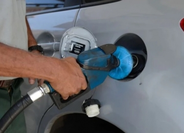 Novo reajuste, com aumento na gasolina pela segunda vez no mês, anunciado começa a valer nesta terça-feira