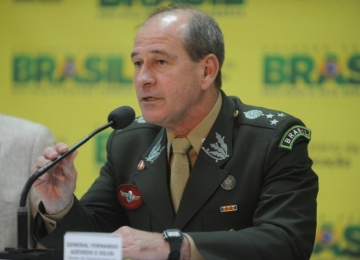 Ministro da Defesa diz que Forças Armadas estará sempre ao lado da democracia