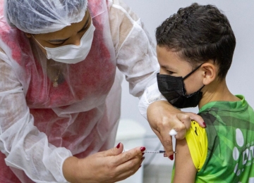 Governador anuncia Dia V da Vacinação contra a Covid no sábado e Rio Verde terá cincos pontos