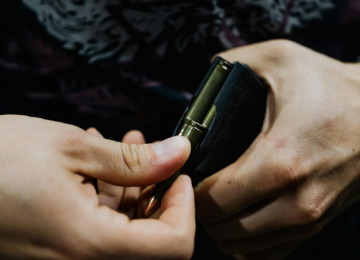 MINHA PRIMEIRA ARMA: SUBSIDIAR O ACESSO À VIOLÊNCIA OU GARANTIR O DIREITO À DEFESA?