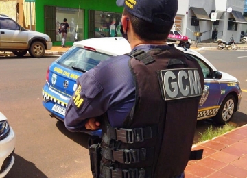 Homem é detido pela GCM por dirigir embriagado no centro de Rio Verde
