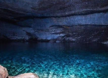 Caverna em Goiás abriga o maior lago subterrâneo da América Latina