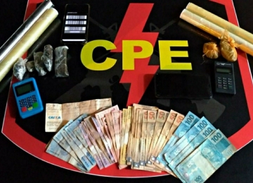 CPE prendeu na Vila Amália casal que vendia drogas até por cartão de crédito