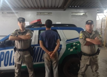 Dois suspeitos de praticar furtos em Rio Verde são pegos pela PM