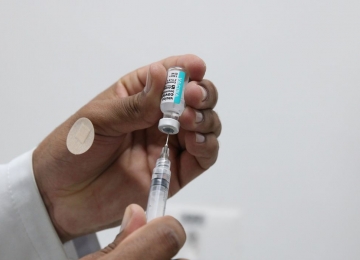 Mais de 4,1 milhões de pessoas receberam a dose reforço da vacina bivalente 