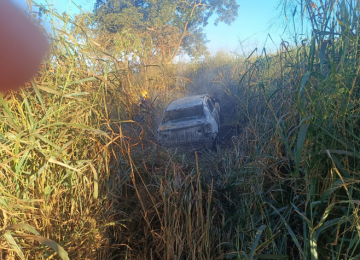 Incêndio em carro mobiliza Bombeiros na zona rural de Rio Verde