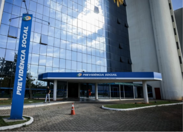 Lei que proíbe descontos em benefícios do INSS é sancionada