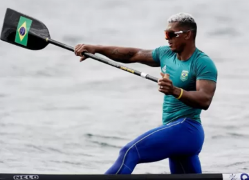 Isaquias Queiroz obtém a prata nos 1000m da canoagem em Paris