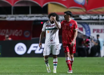 Marcelo, do Fluminense, se pronuncia após pisão acidental em argentino: 'Momento difícil'
