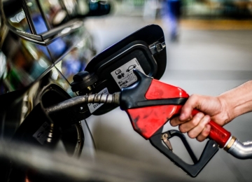 Litro da gasolina aumenta R$ 0,20 nas refinarias a partir de hoje