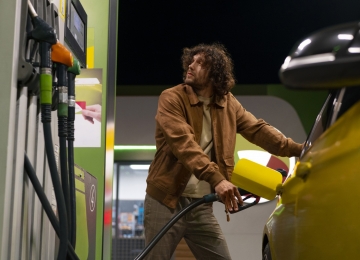 Gasolina aumenta em R$ 0,23 por litro e alcança maior valor desde Julho de 2022
