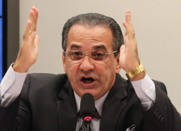 Em vídeo, Malafaia diz que precisa trocar de avião; 