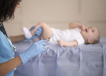 Menos de 50% dos bebês goianos receberam ao menos sete das nove vacinas necessárias