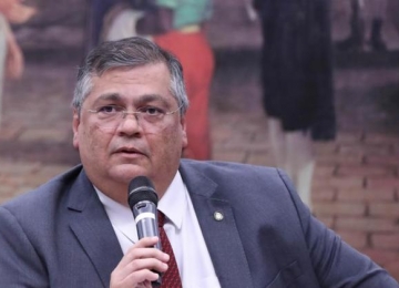 Ministro Flávio Dino apresenta balanço da Operação Escolas Seguras