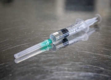 Novavax inicia teste de vacina combinada contra gripe e Covid-19