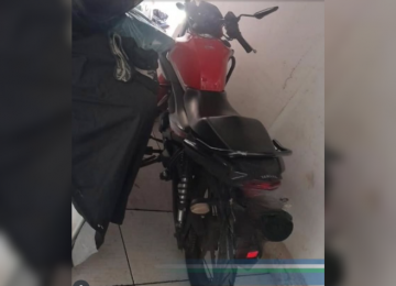 Moto com apropriação indébita é recuperada pela PM no Bairro Medeiros, em Rio Verde