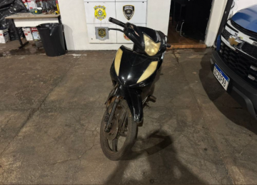 Motocicleta furtada é localizada no Parque Bandeirantes em Rio Verde