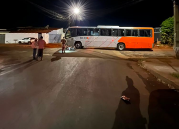 Motociclista fica ferido após colisão com ônibus no Bairro Santo Agostinho, em Rio Verde