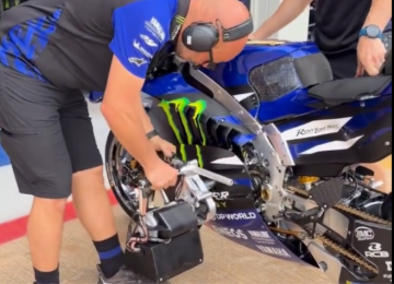 Ligar uma motocicleta da MotoGP não é uma tarefa simples; confira o processo