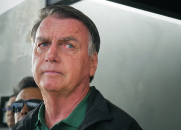 Defesa volta a pedir prisão domiciliar para Bolsonaro por motivos de saúde