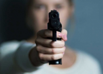 Deputado Estadual faz proposta de bolsa arma para mulheres vítimas de violência em Goiás