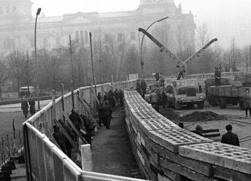 Queda do muro de Berlim completa 30 anos