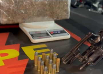 Operação policial prende três pessoas e apreende armas e drogas em Edeia
